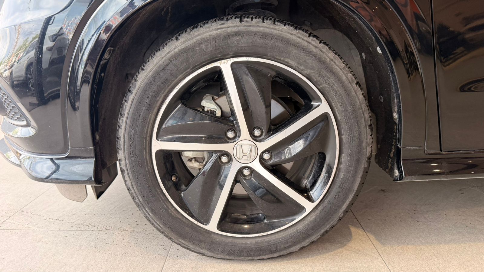 3HGRU5893KM008400