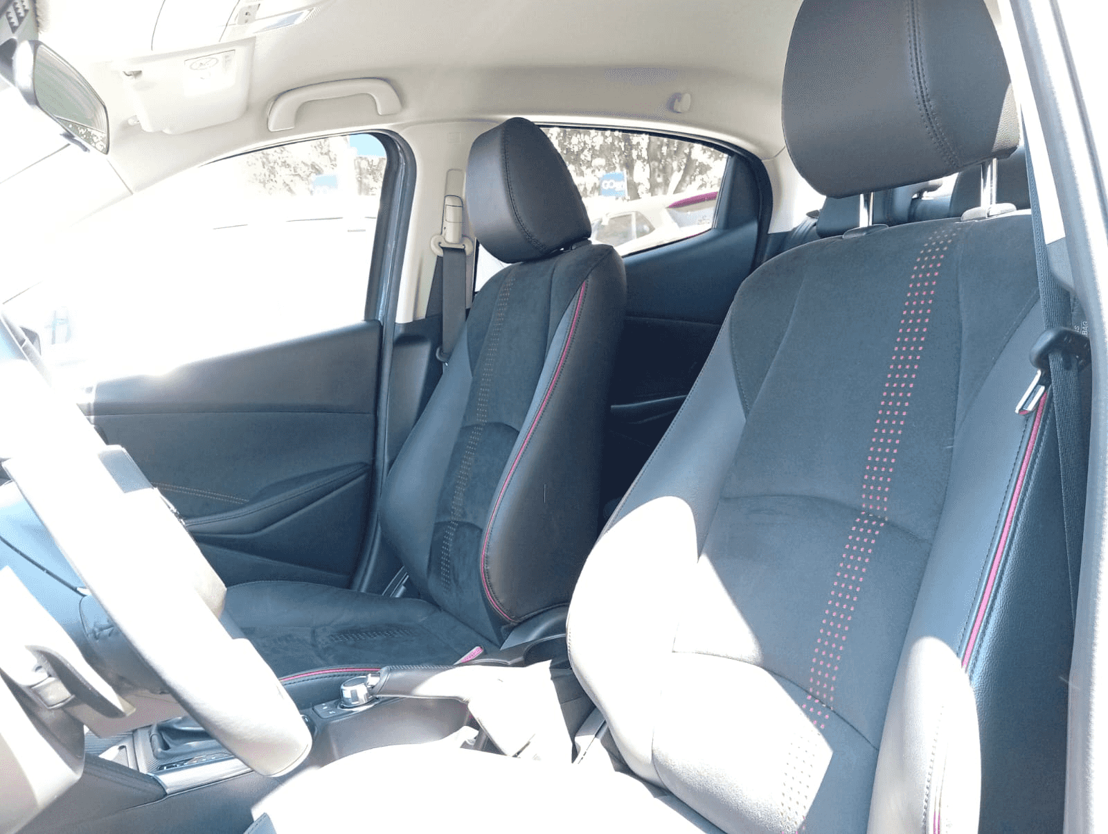 Mazda 2 Sedan Signature TA