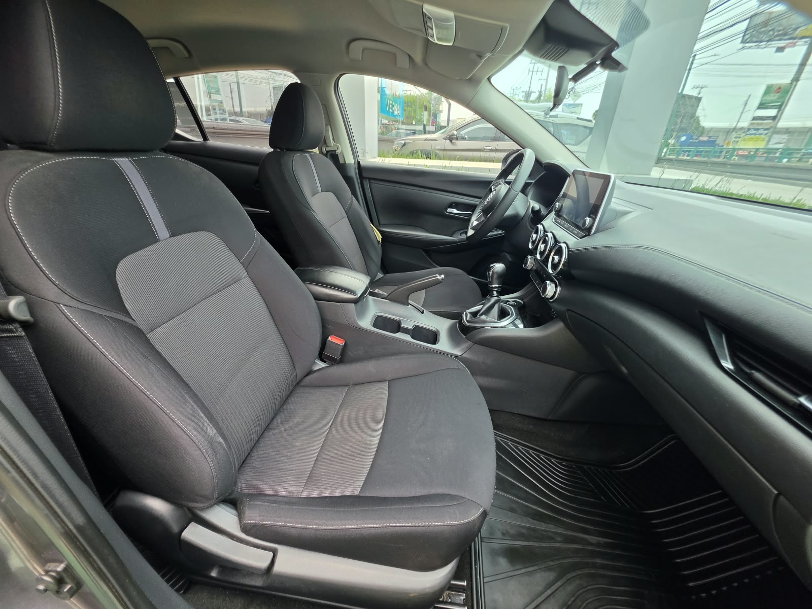 3N1AB8AE7RY328755