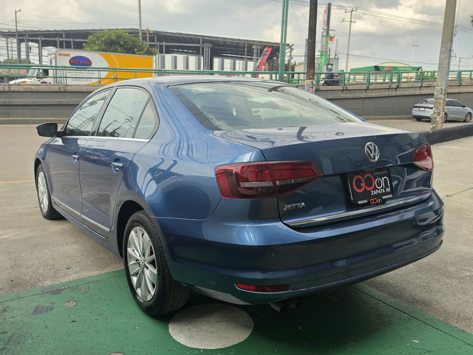 3VW2W2AJ1JM218633