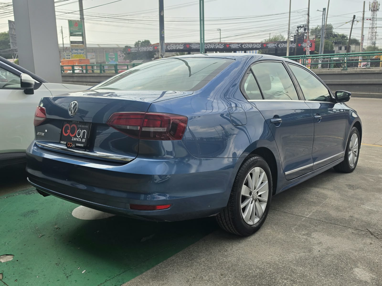3VW2W2AJ1JM218633