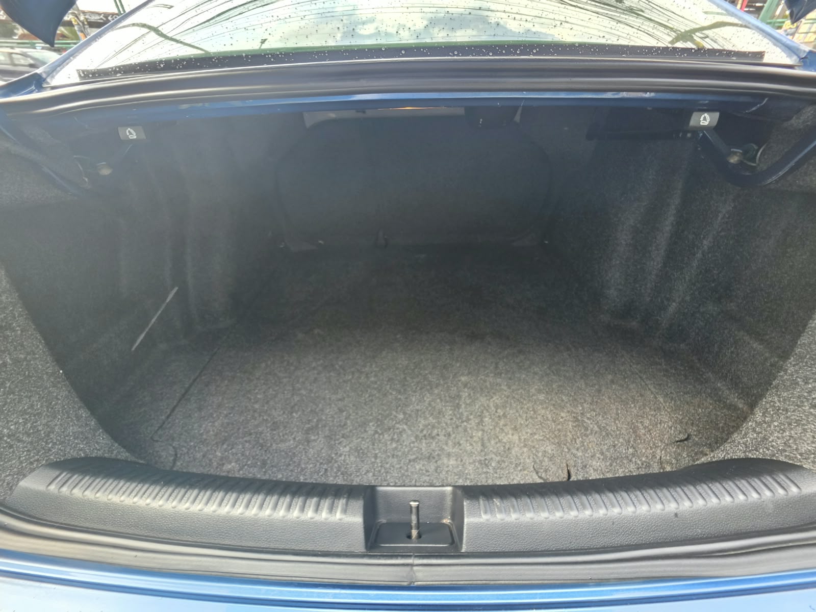 3VW2W2AJ1JM218633