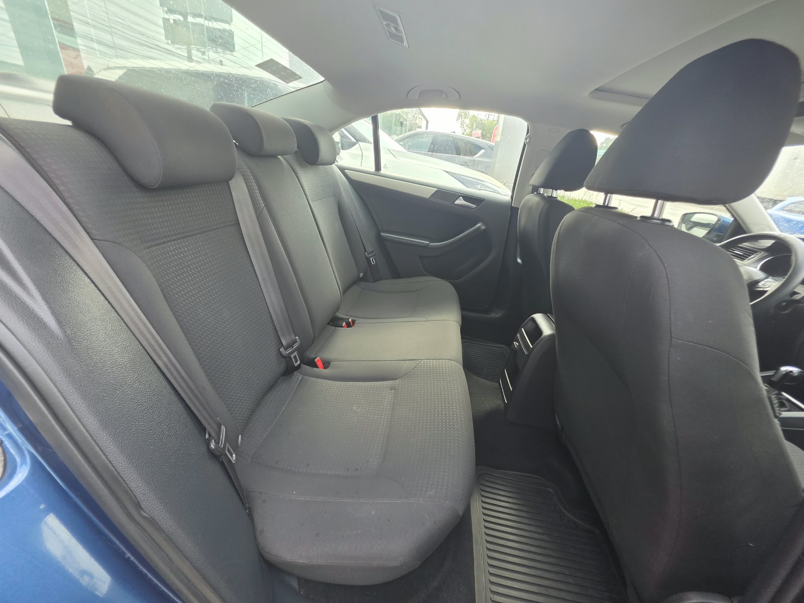 3VW2W2AJ1JM218633