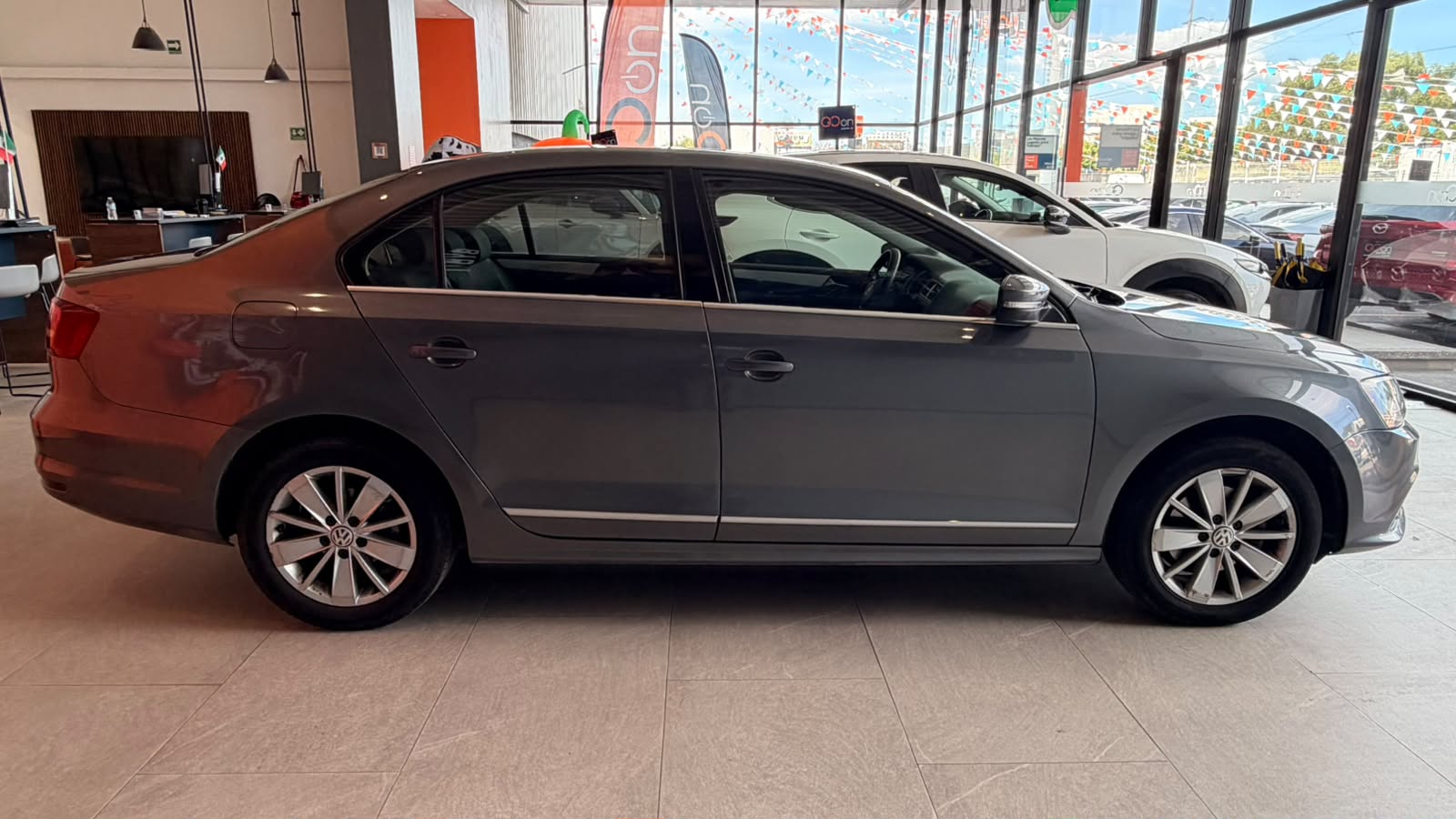 3VW2W2AJ3JM233912