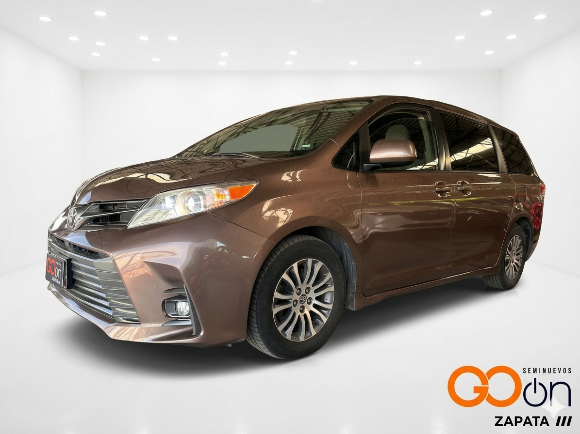 TOYOTA SIENNA XLE