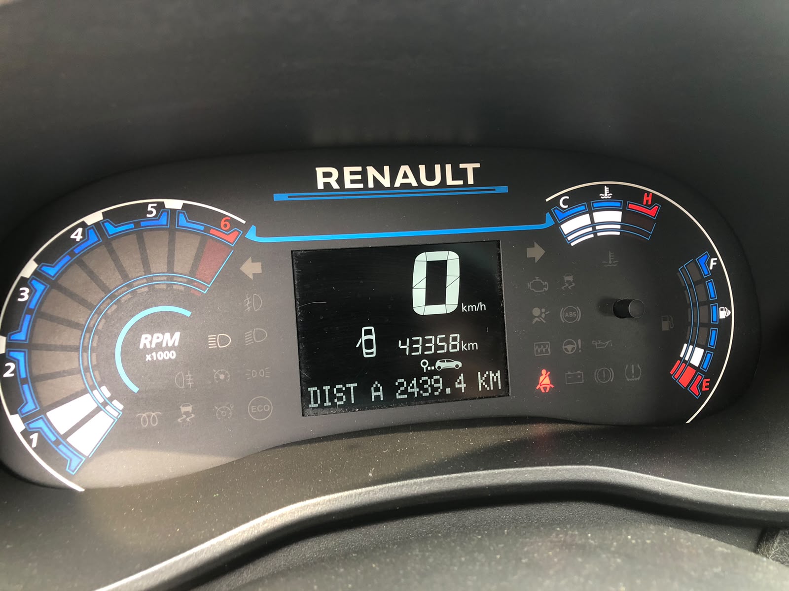 93Y1R5F59RJ583718
