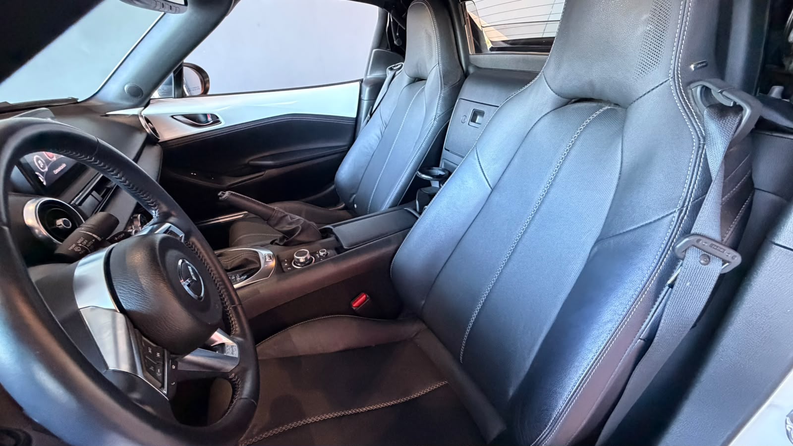 JM1NDAM76N0503370