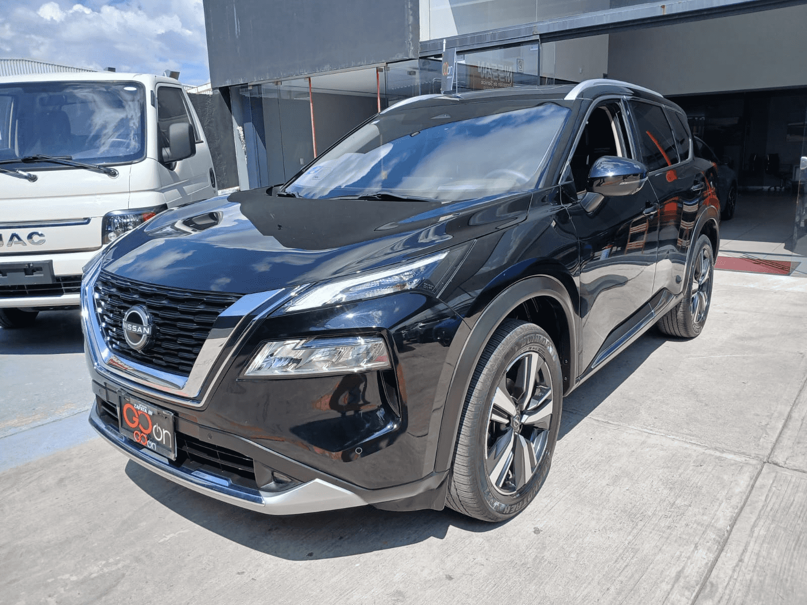 NIS_XTRAIL PLATINUM PLUS CVT