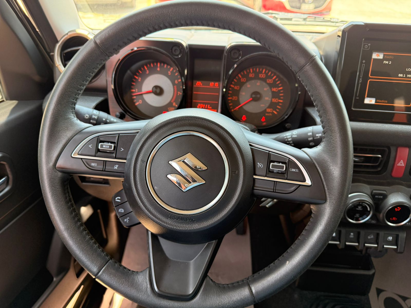 JS3JB74VXR5103506