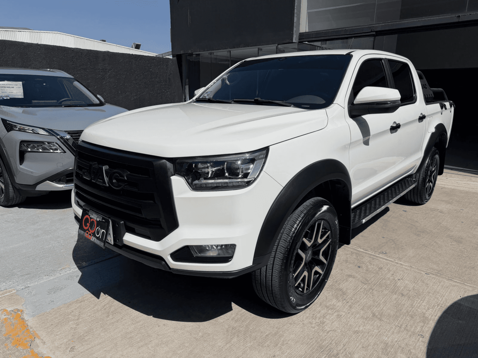 T8 FRISON 2.0 L 4X2 MANUAL