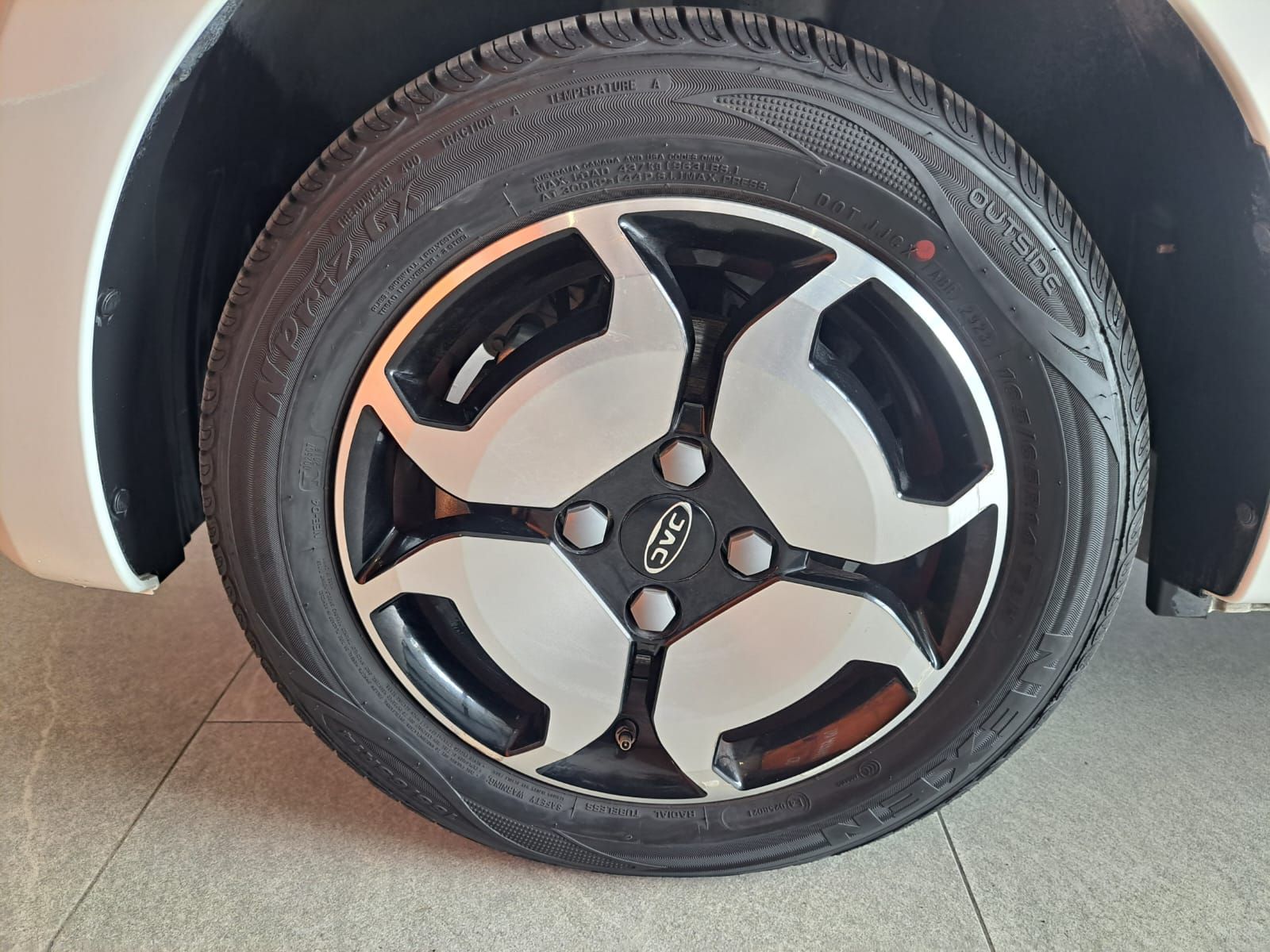 LJ1EEKPP0R7400811