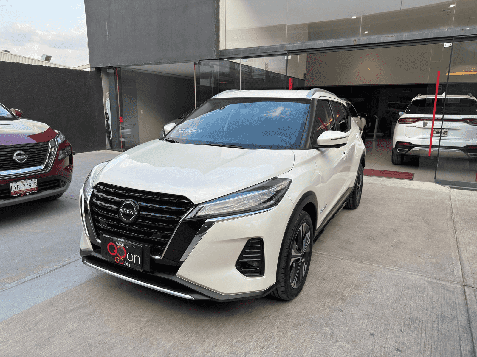 KICKS PLAY E-POWER PLATINUM