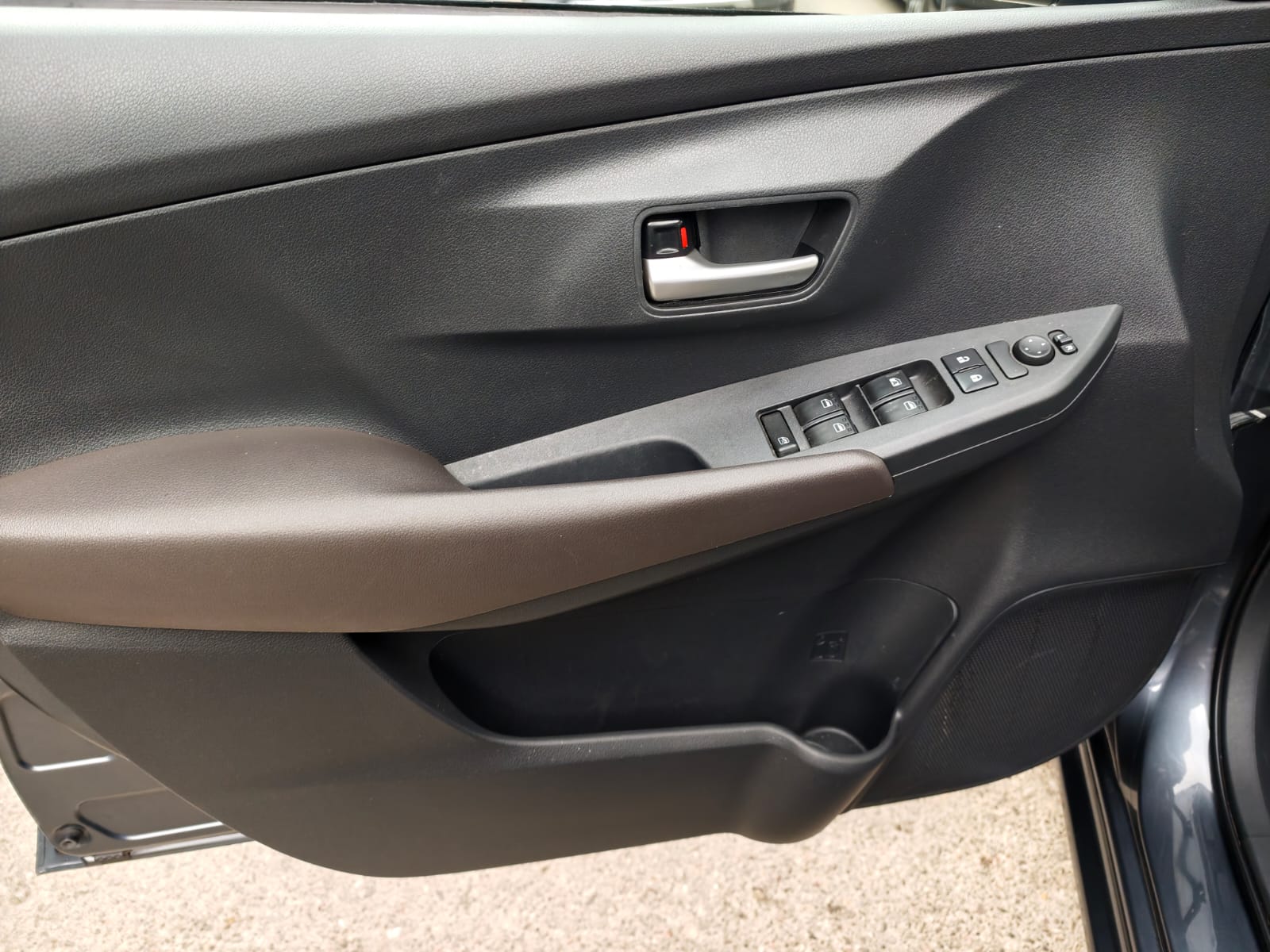 MR2BF8C30P0004242