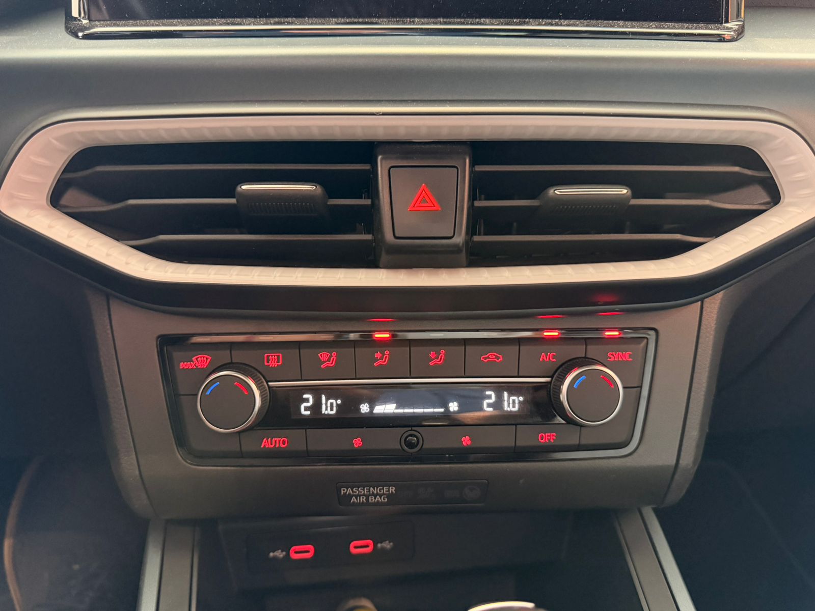 VSSJF6KJ0NR102721