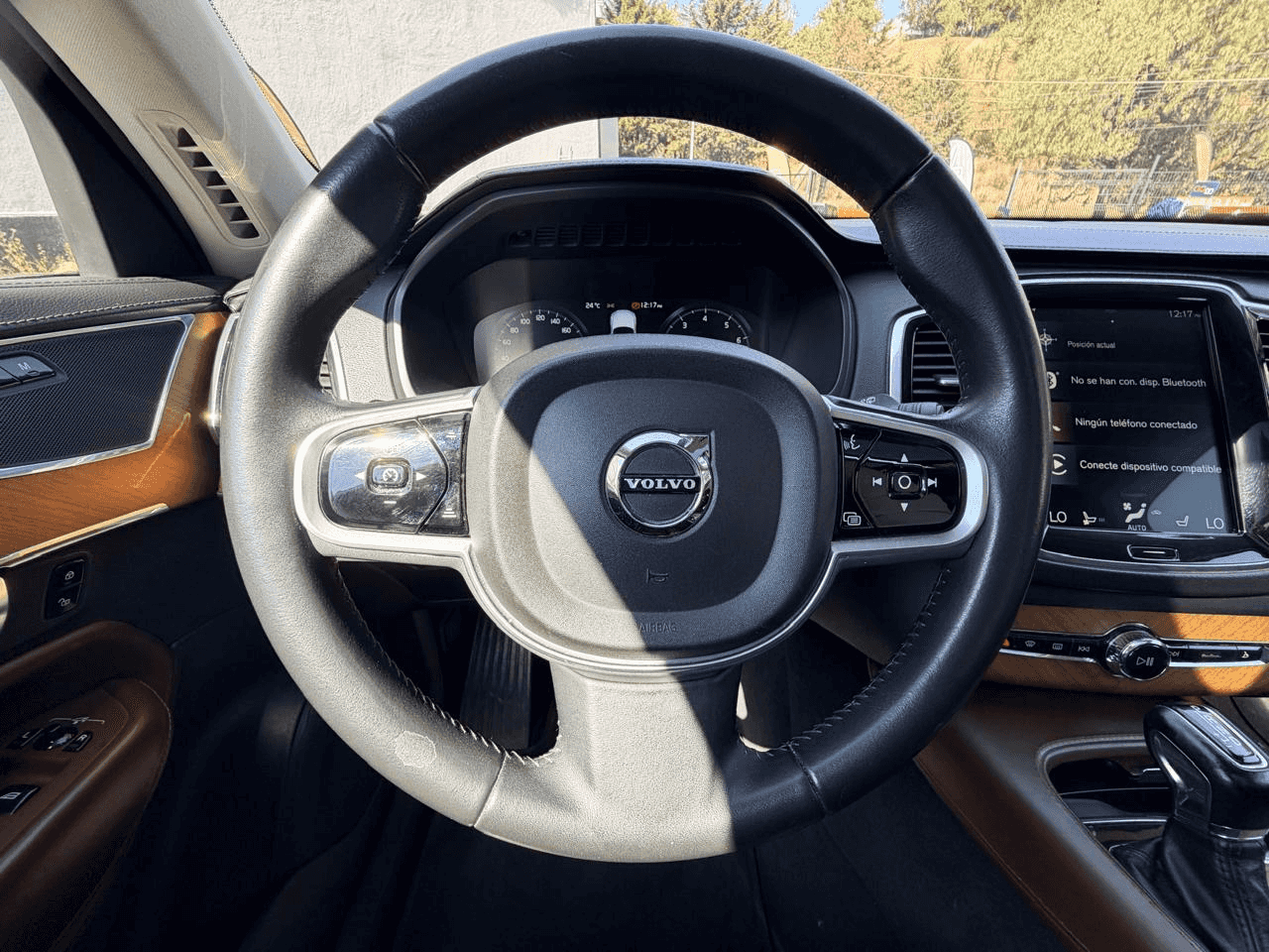 YV1LFA2A3K1454824